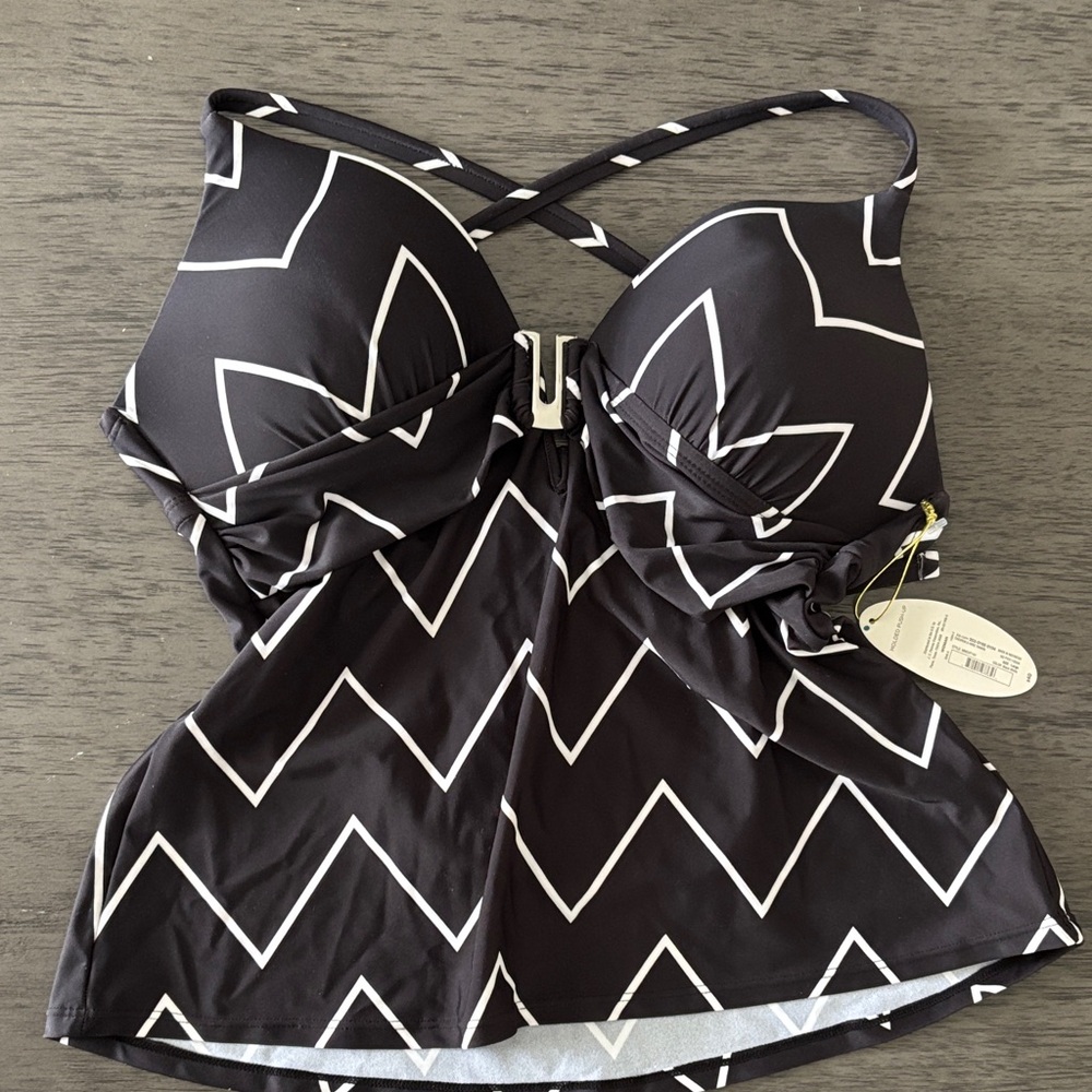 Black and White Chevron Women's Swim Top